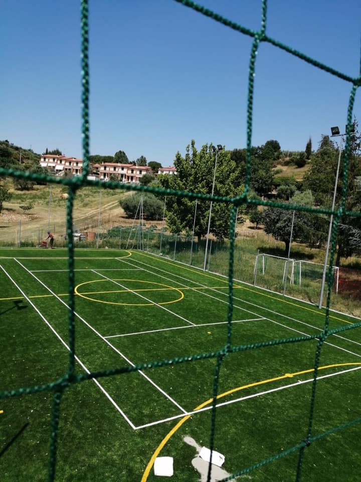 A struttura doppia o singola, la protezione dei campi da calcetto viene eseguita da <hd>Recinzioni Romagna</hd> rispettando tutte le specifiche richieste
