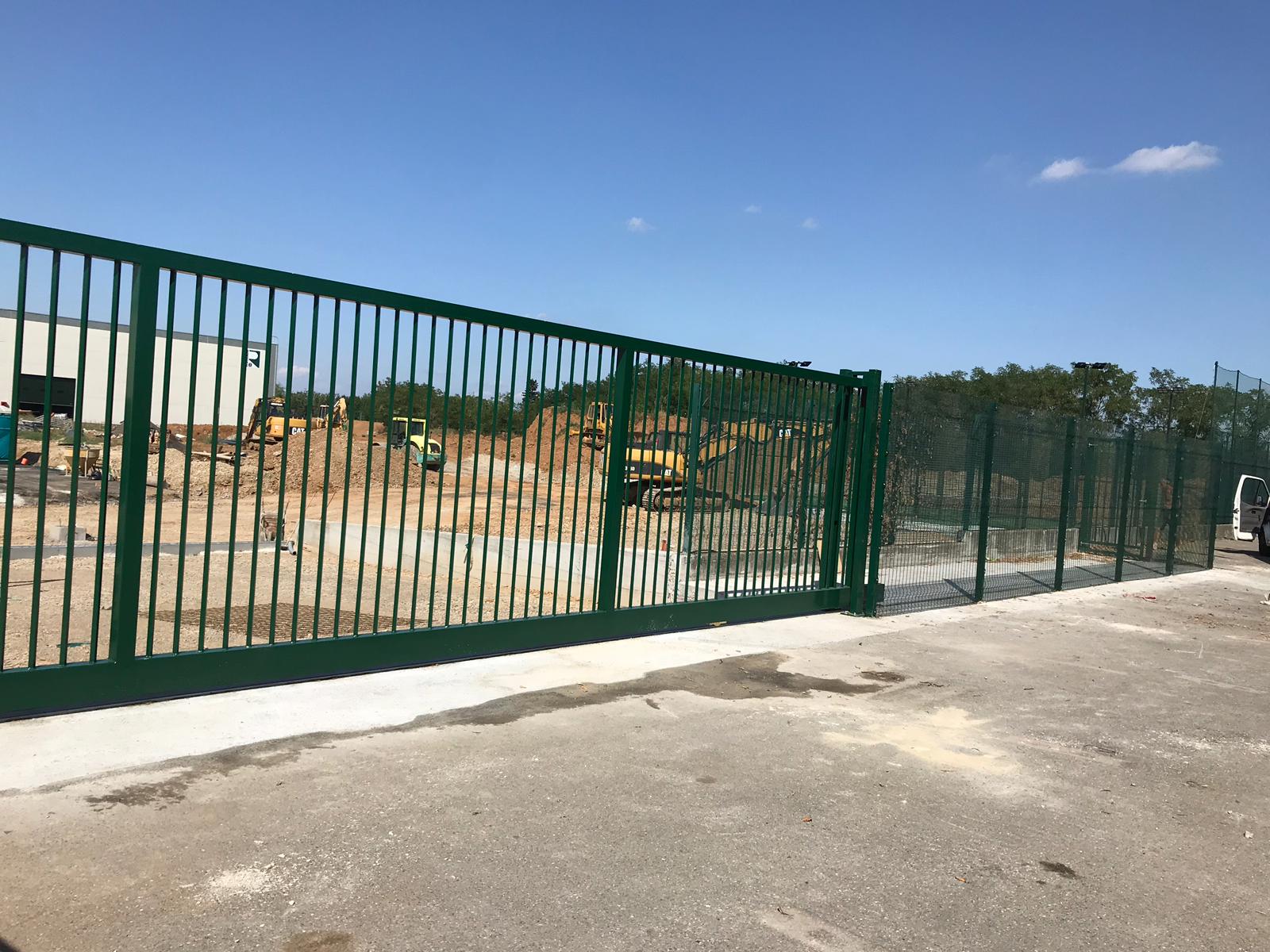 A Tortona in provincia di Alessandria, la <hd>Recinzioni Romagna</hd> ha installato una recinzione per una prestigiosa azienda